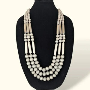 Graduated Wood Beaded Vintage Necklace